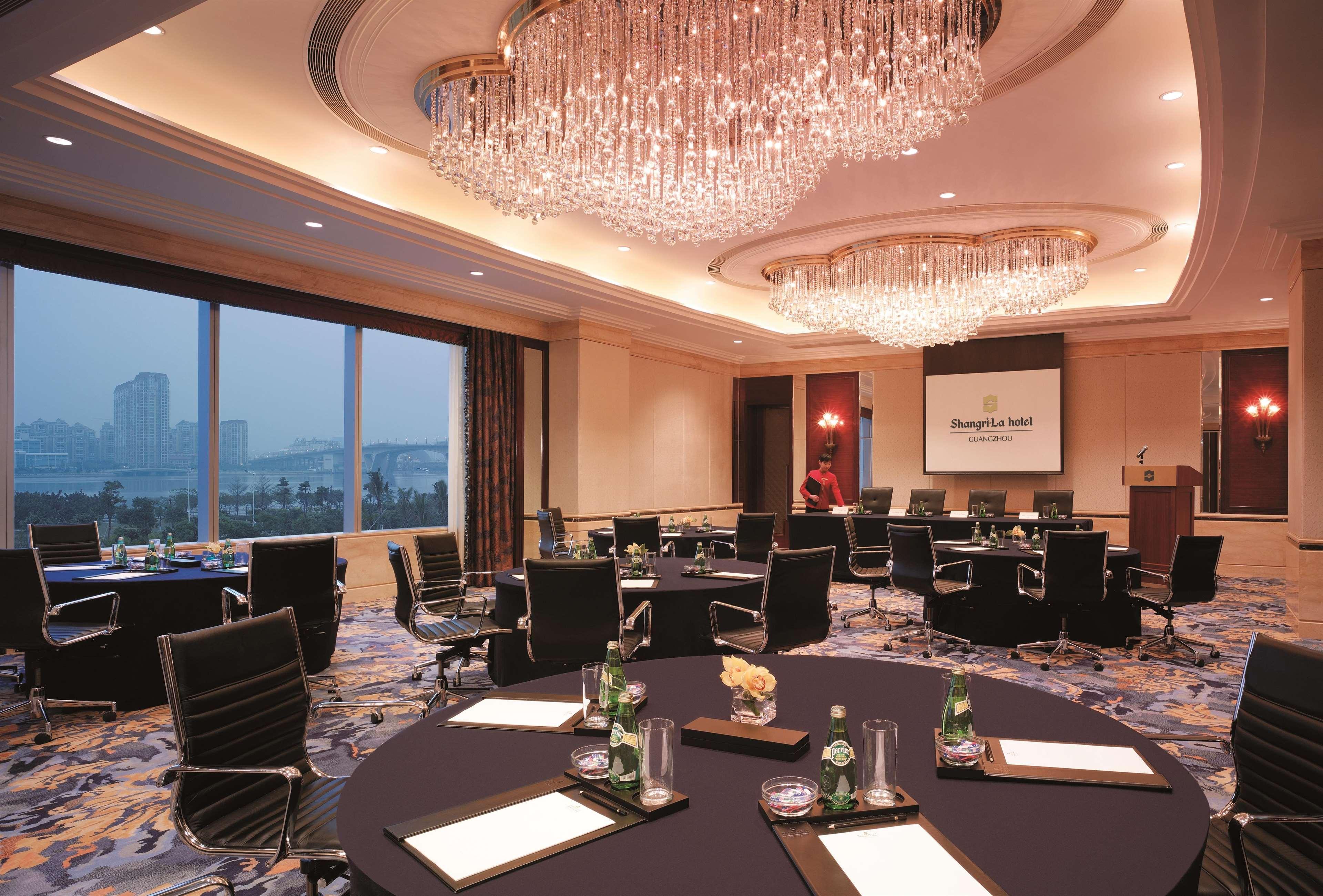 Shangri-La Guangzhou-3 Minutes By Walking To Canton Fair Complex Dış mekan fotoğraf
