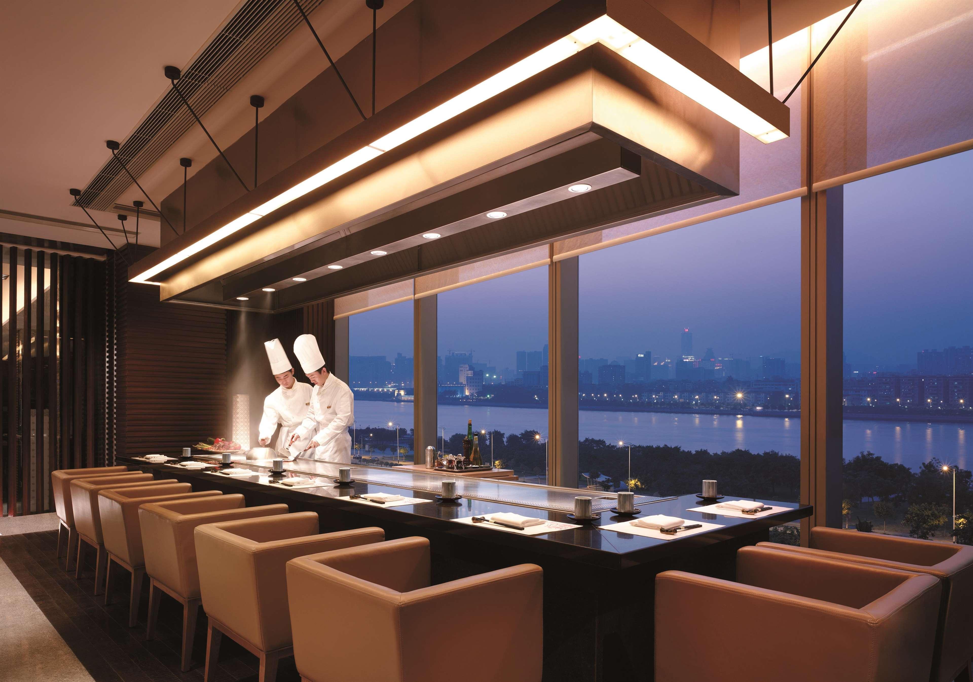 Shangri-La Guangzhou-3 Minutes By Walking To Canton Fair Complex Dış mekan fotoğraf